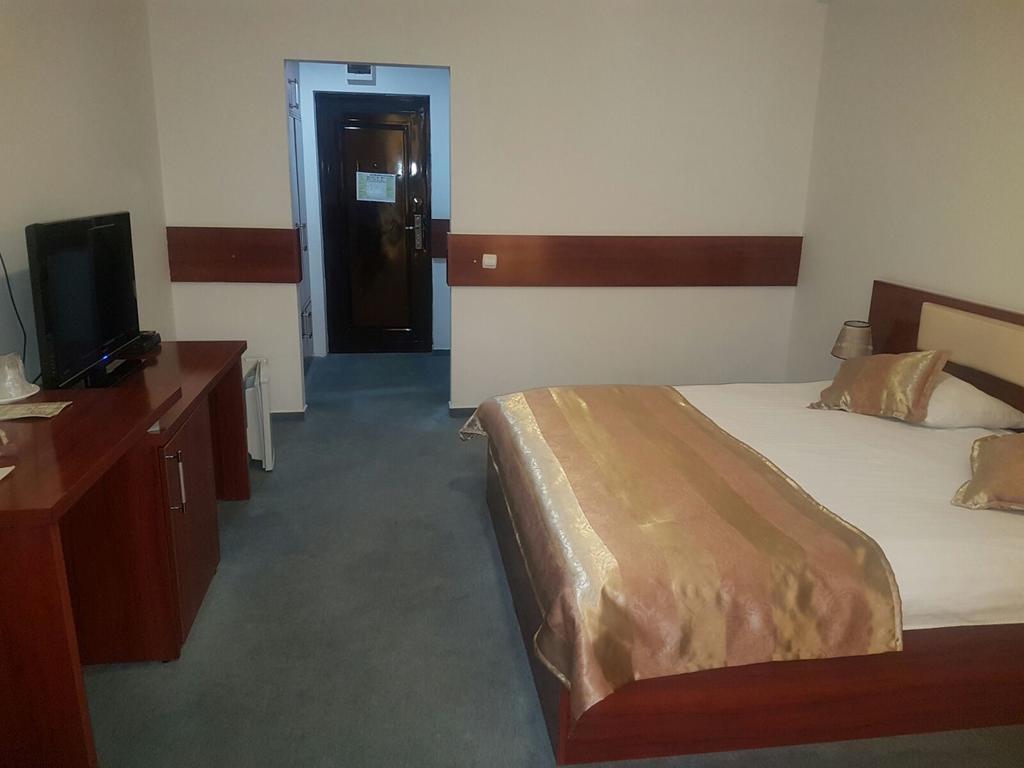 Hotel Lido Craiova Dış mekan fotoğraf
