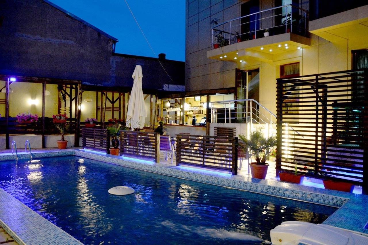 Hotel Lido Craiova Dış mekan fotoğraf